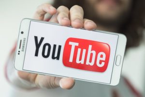 Количество YouTube-каналов с миллионом подписчиков выросло почти вдвое