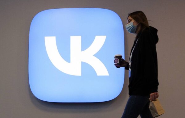 Эксперты: почти 40% блогеров перейдут во "ВКонтакте" после блокировки Instagram в России