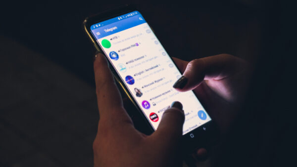 Telegram почти догнал «ВКонтакте» по аудитории в России