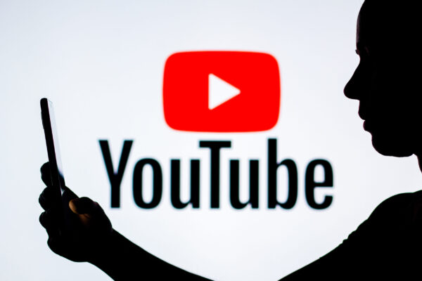 Длинные ролики на YouTube почти вернулись по охвату к уровню 2023 года